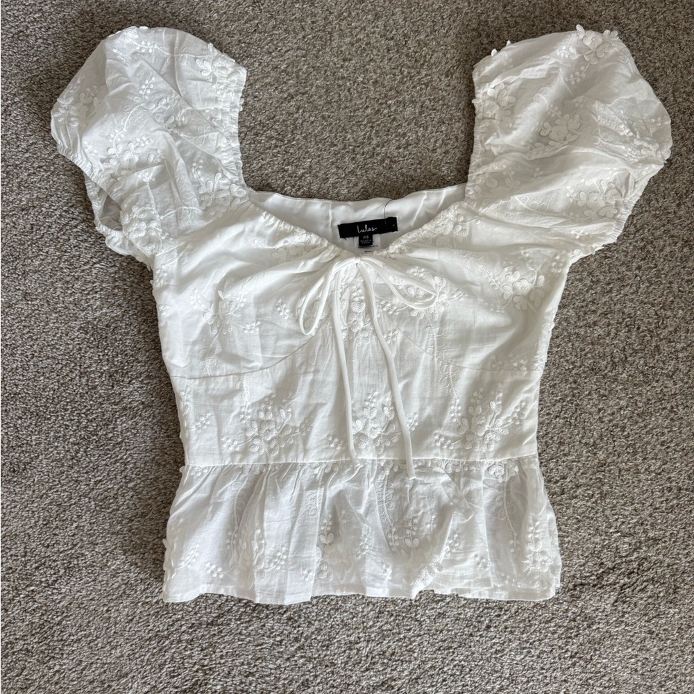 Lulu's Lace Puff Sleeve Blouse